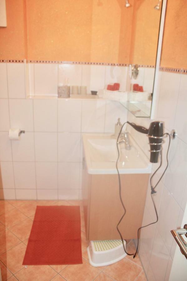 Ferienwohnung Hilpert Флинтсбах Екстериор снимка
